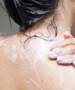 NEUTROGENA BODY CLEAR BODY WASH 250ML - Image 3